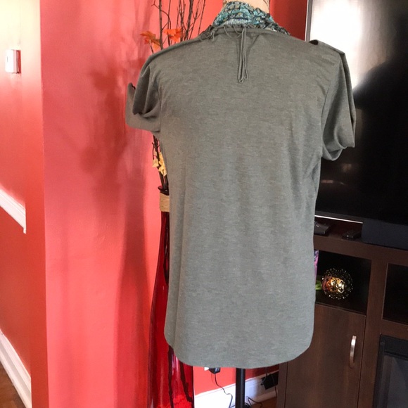 ONE WORLD “M”Green blouse with scarf 🧣💋❣️ - Picture 2 of 6